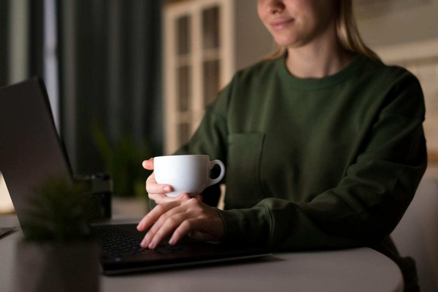 Team-Meeting zur gemeinsamen Analyse von Forschungsergebnissen
